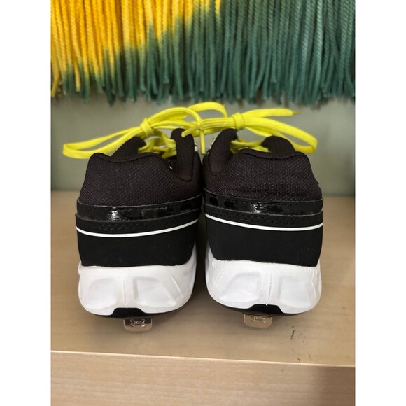 Under Armour cleats - Picture 5 of 8